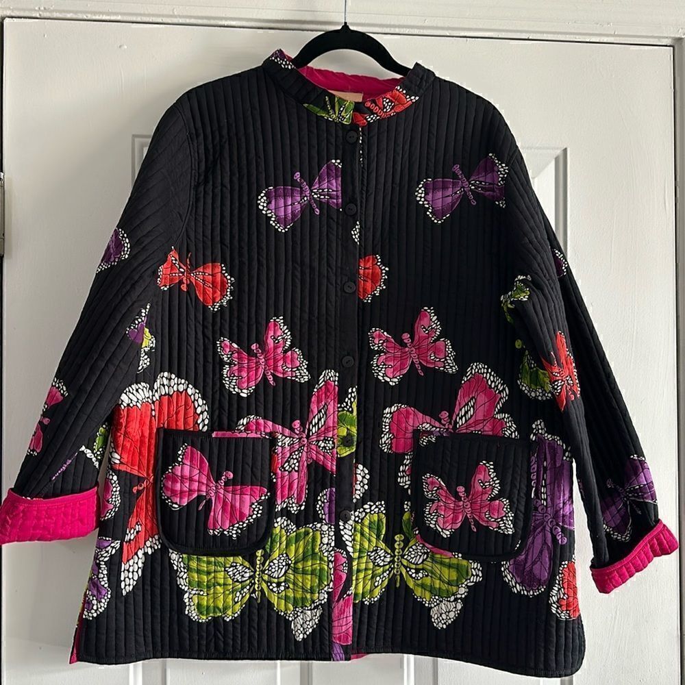 LA Cera Quilted Jacket with Butterflies.  Size XL